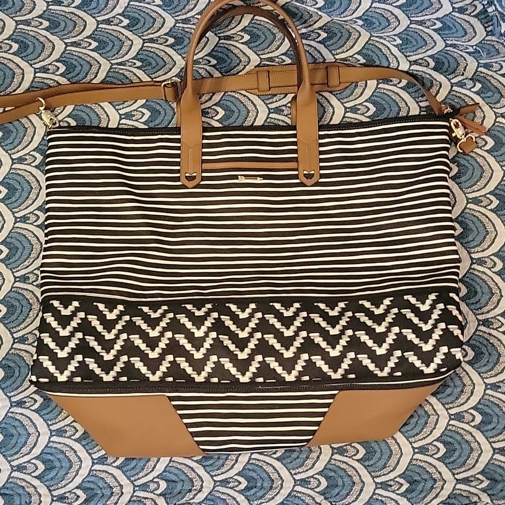 Stella and Dot Getaway Tote